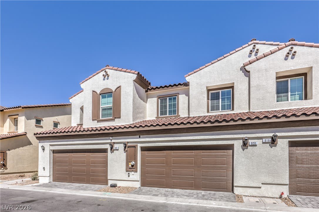 920 Rosy Starling Street – photo 1