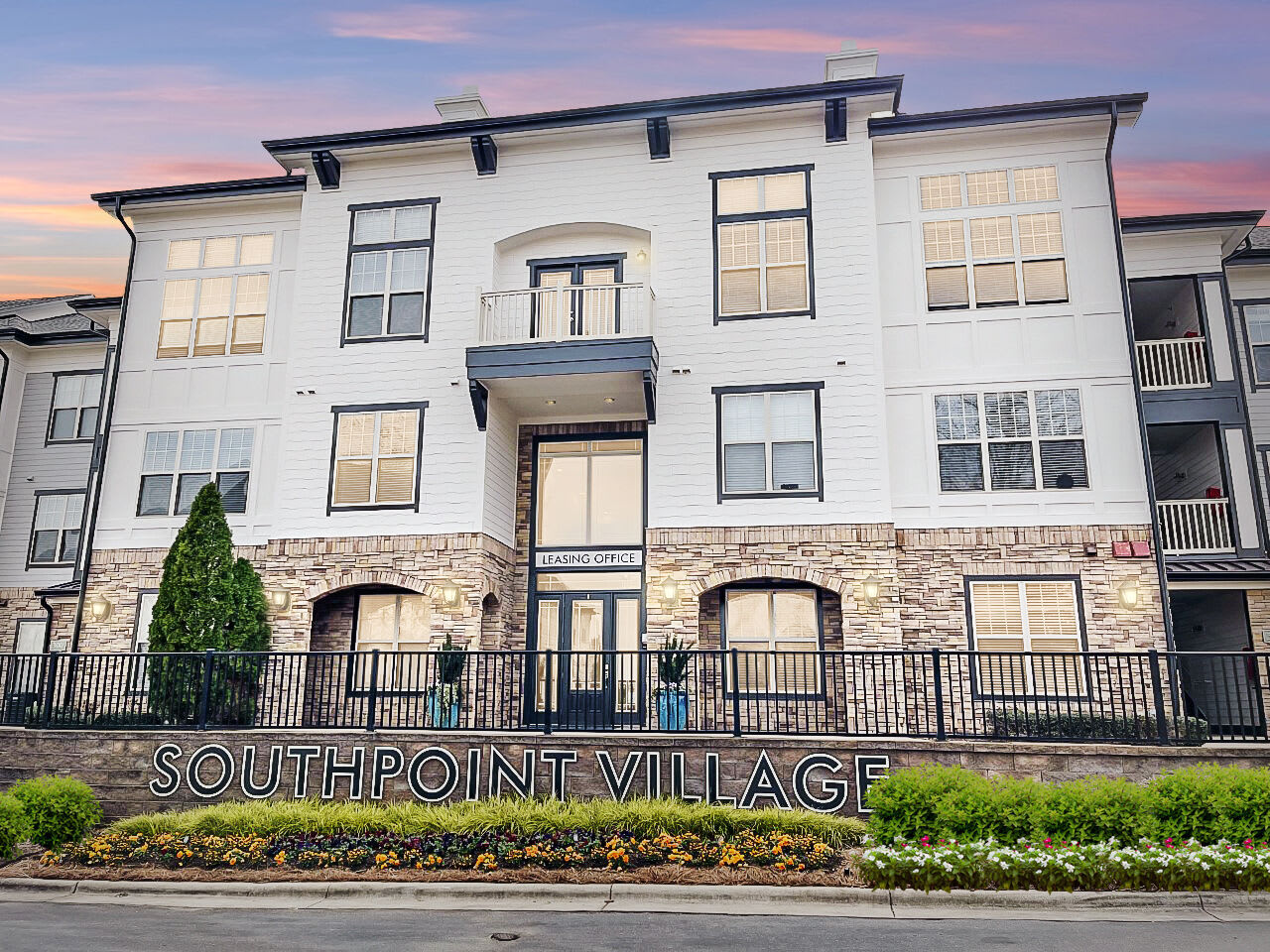 Southpoint Village – photo 2
