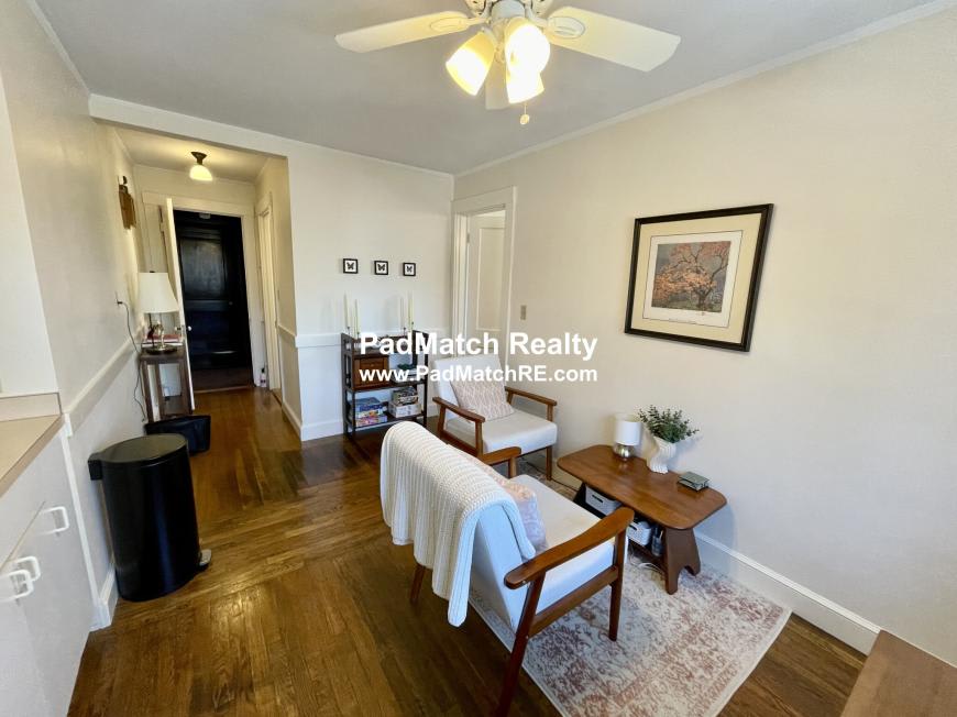 111 Carlton St. – photo 3