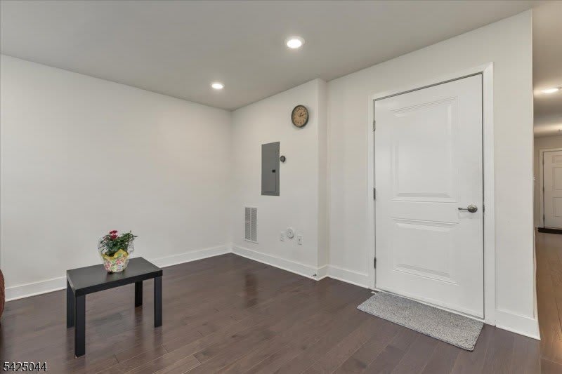 309 Saratoga Ct – photo 5