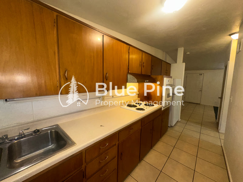 390 West 14th Street – photo 4