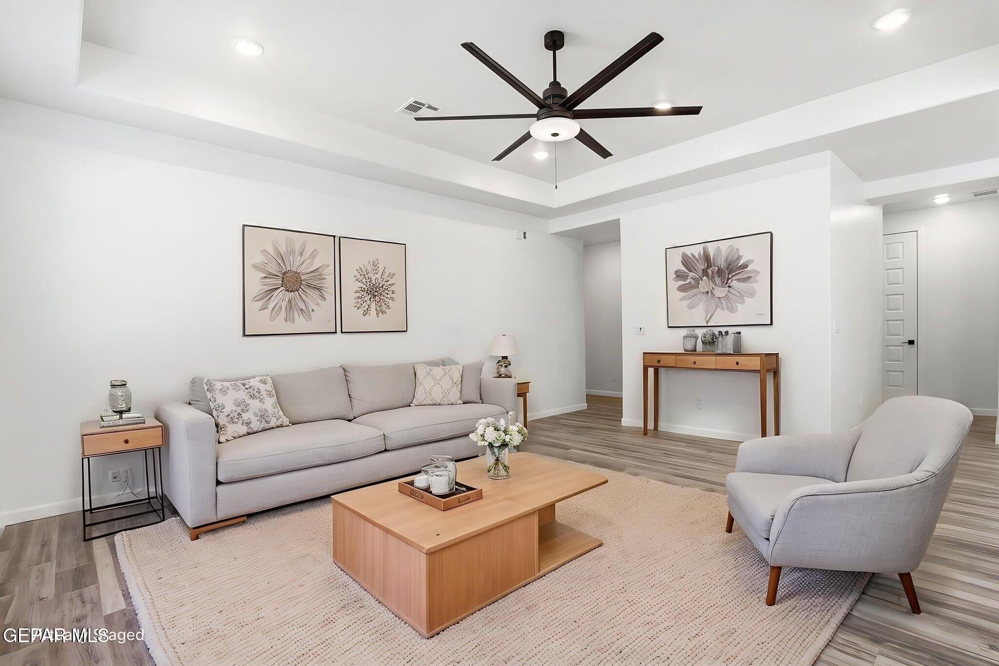 253 Farnborough Street – photo 3