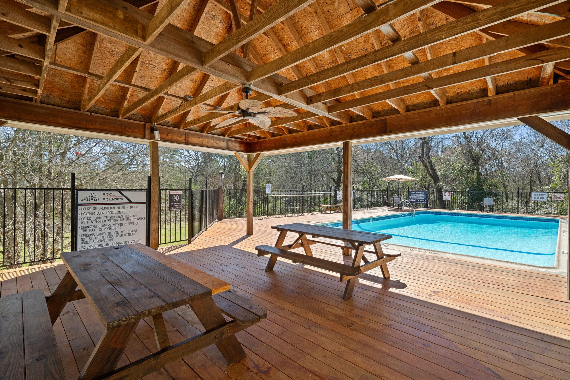 Longview – photo 2