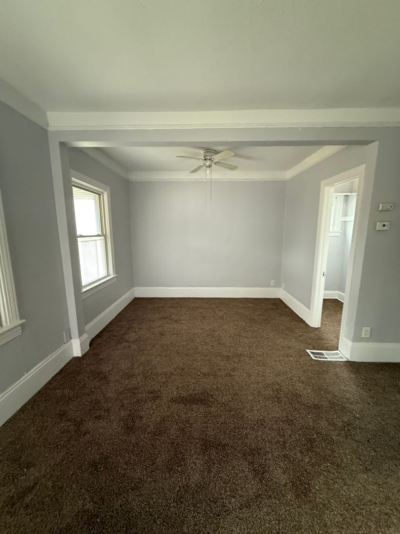 2bd Single Broadway/Harvard Section 8/Cash Pay/SECURITY DEPOSIT SPECIAL – photo 2