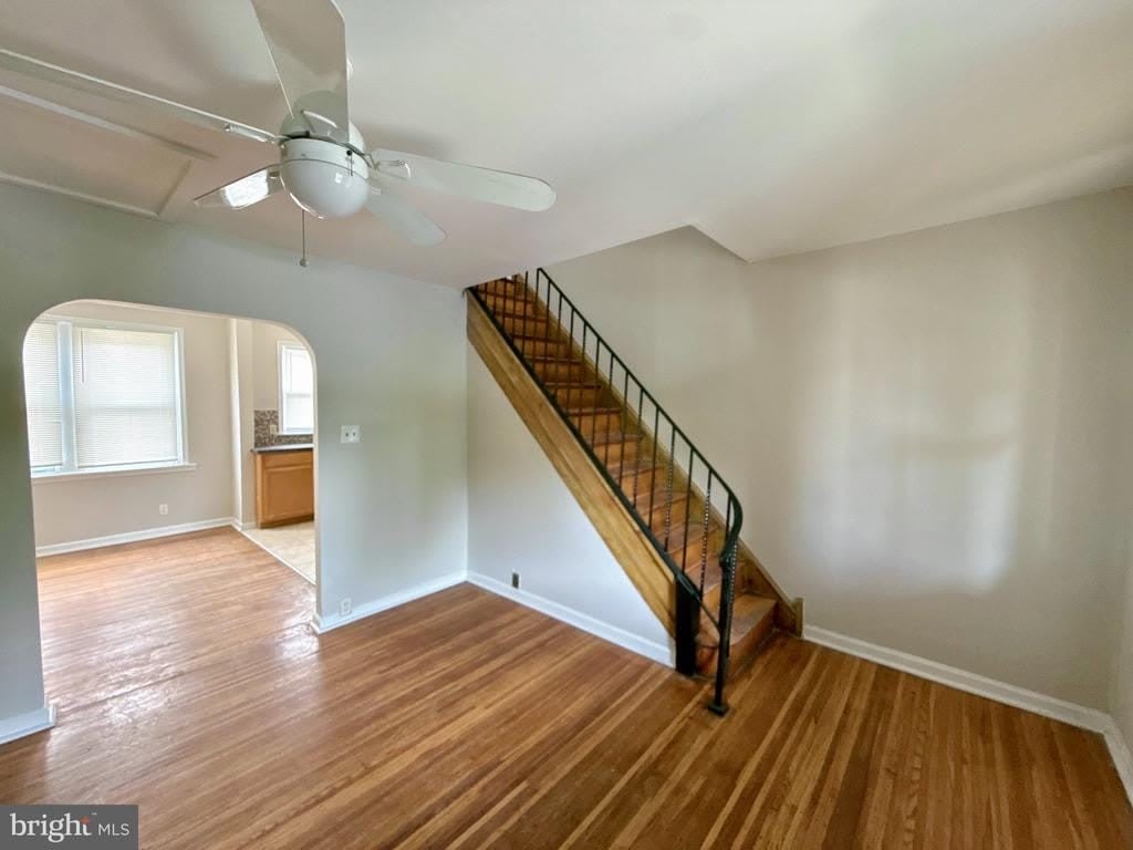 3208 W WILLARD STREET – photo 3