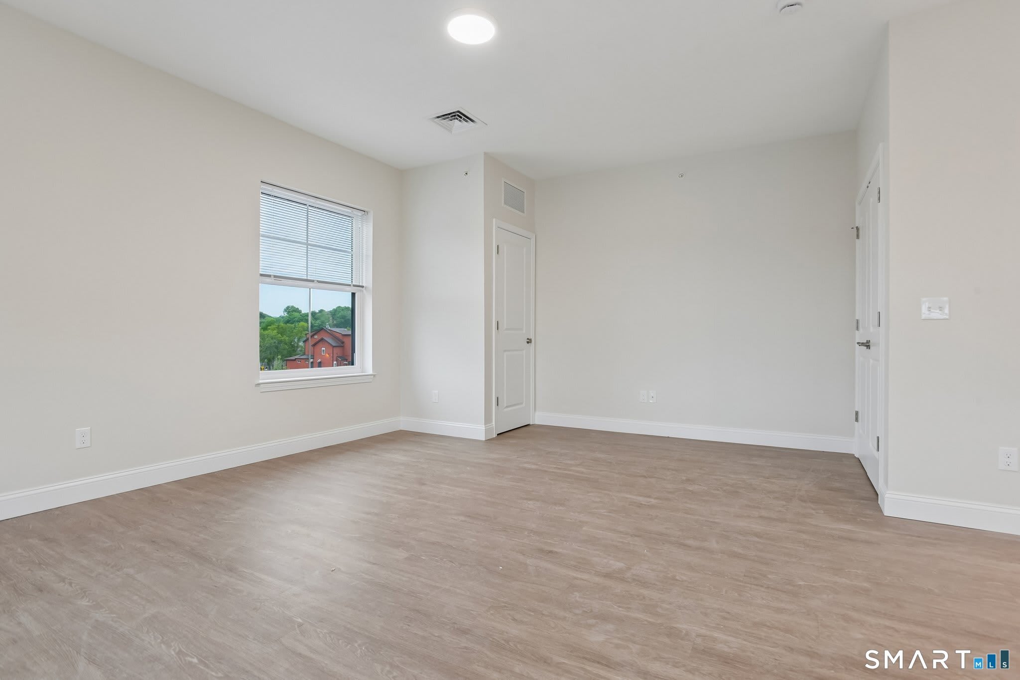 55 Steele Boulevard – photo 4
