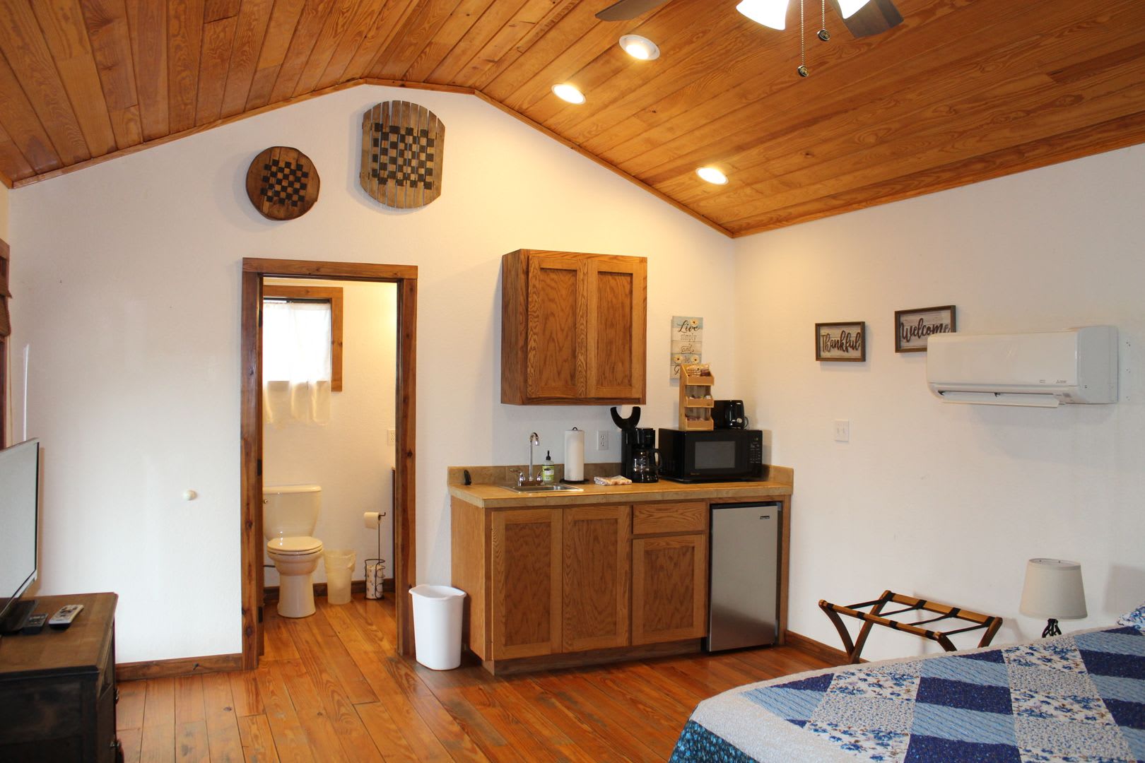 Furnished Cabin – photo 4