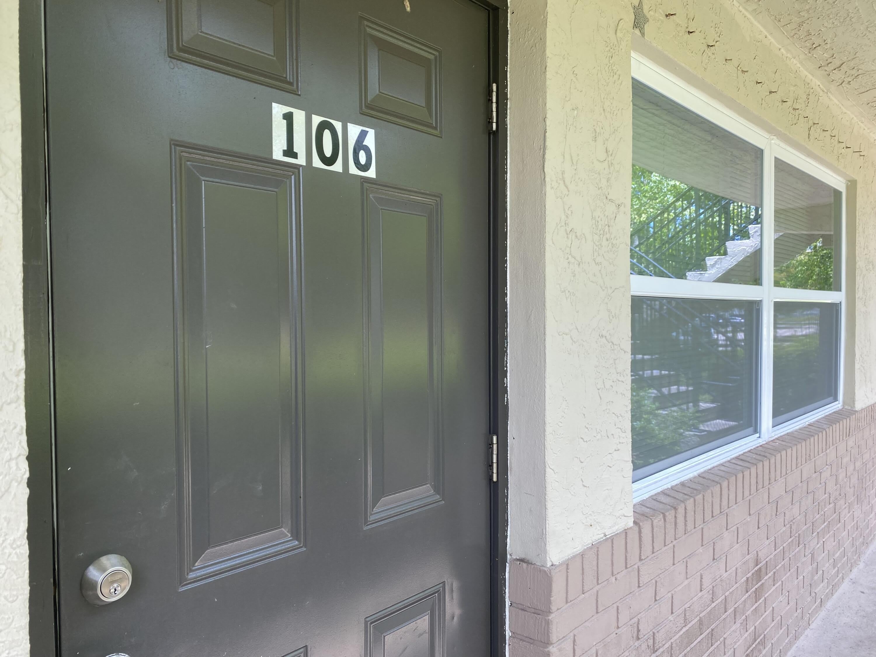 207 NW 32nd Court – photo 1