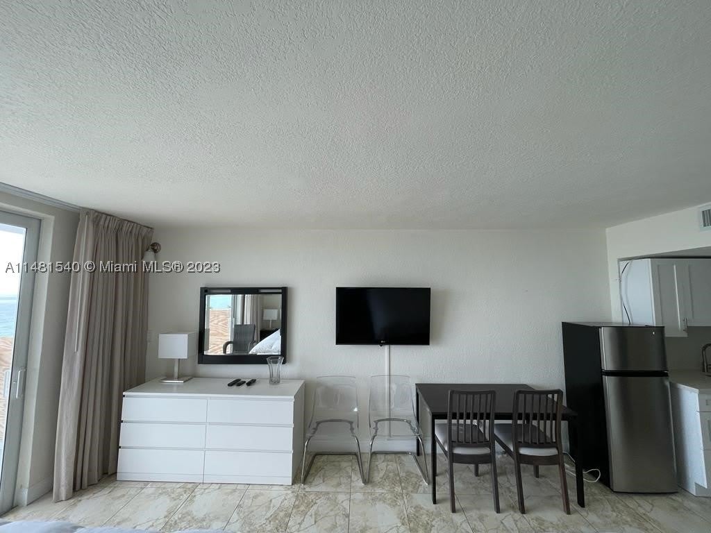 19201 Collins Ave – photo 5
