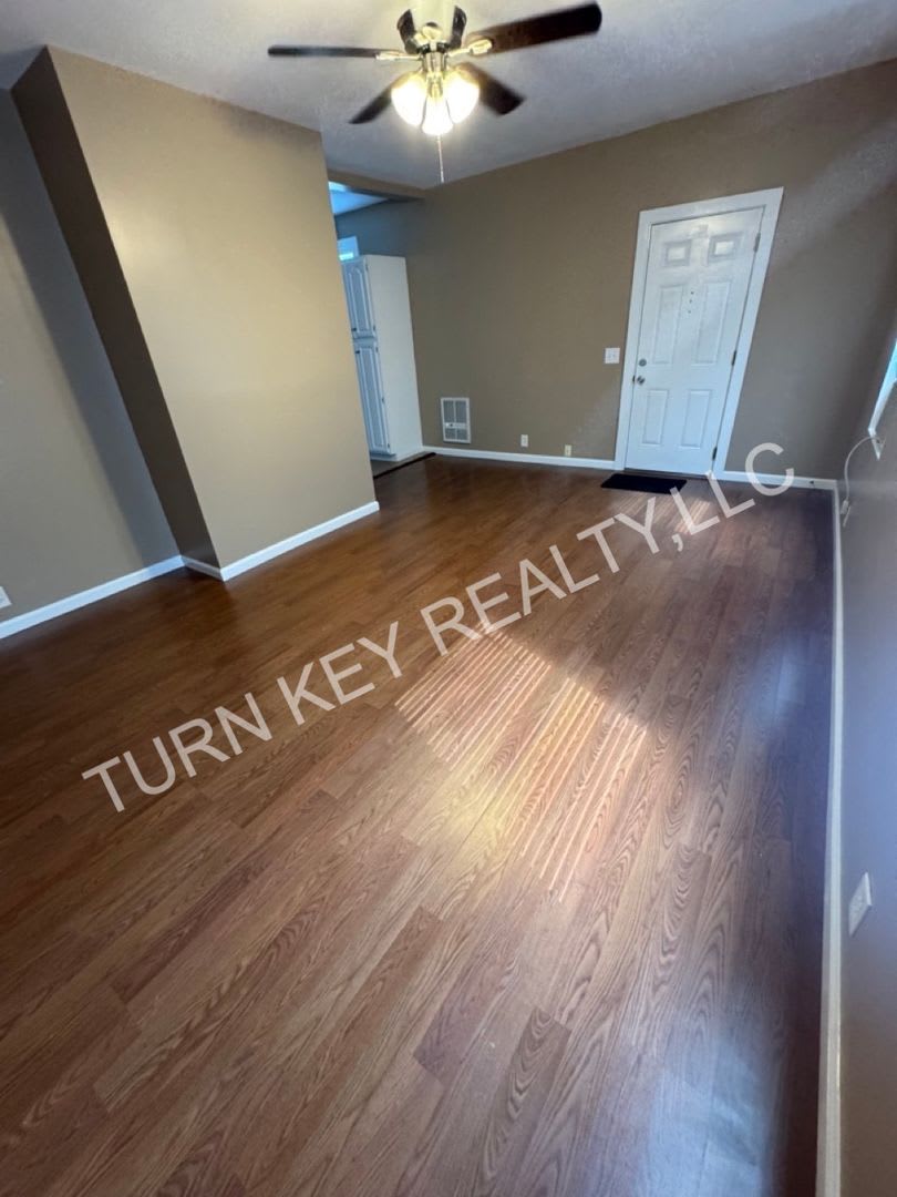 Townhome for rent in Cordova – photo 5