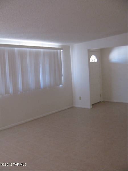 7441 N Rae Avenue – photo 3