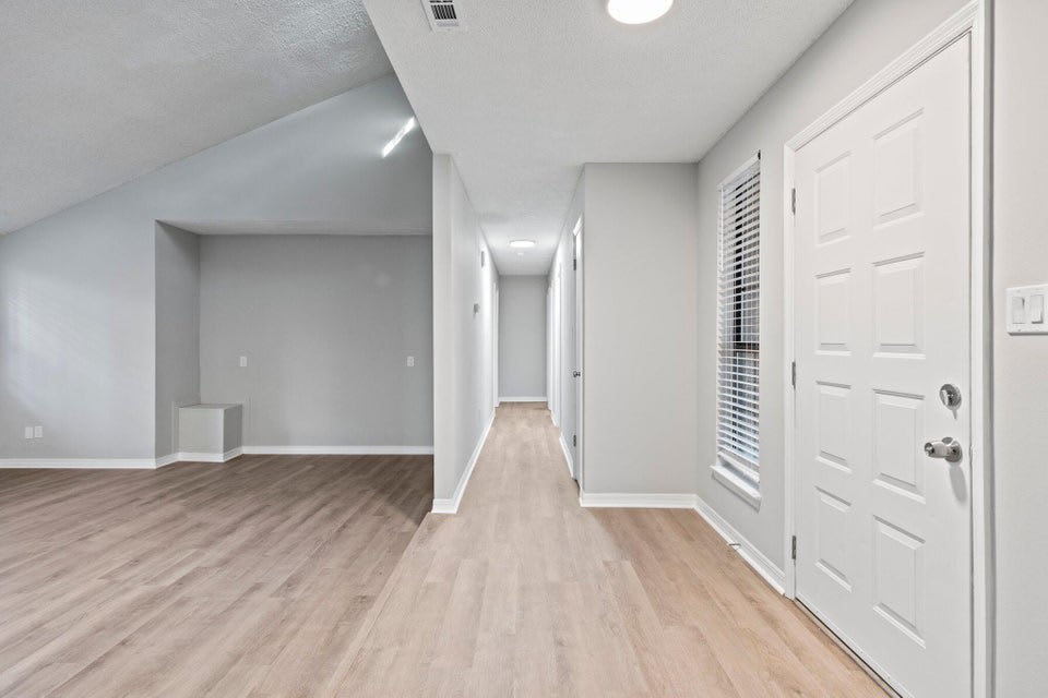 723 Prestwick Drive – photo 4