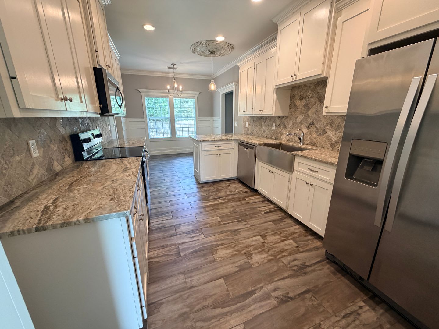 Stunning 4Br 3 5Ba Hahira Home Near Stone Creek Golf Course – photo 5