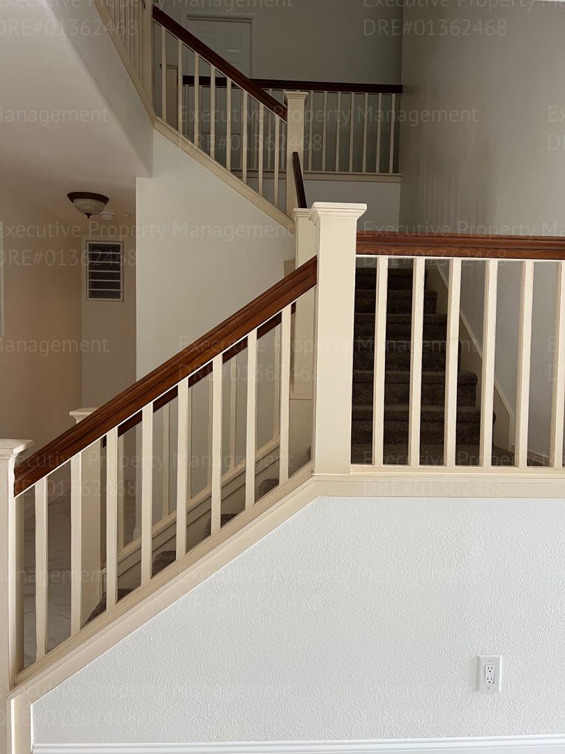 Stunning 4 Bedroom 3 Bathroom Home Located In The Westside Of Bakersfield This Spacious House Offers A Range Of Amenities That Will Surely Impress – photo 5