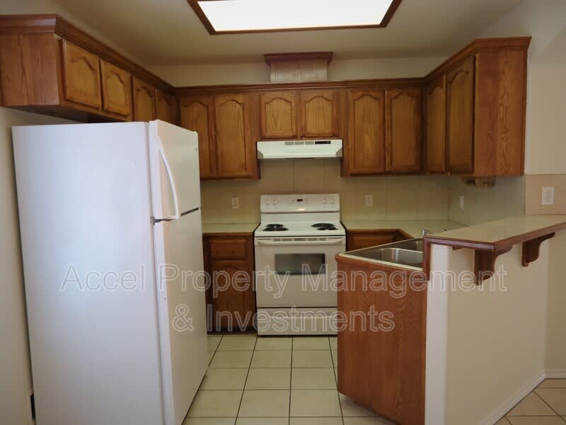 1803 Ironwood St. – photo 3