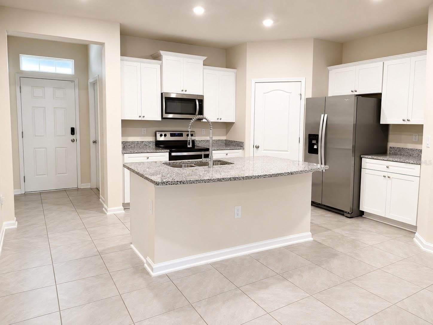 172 REDBUD Road – photo 5