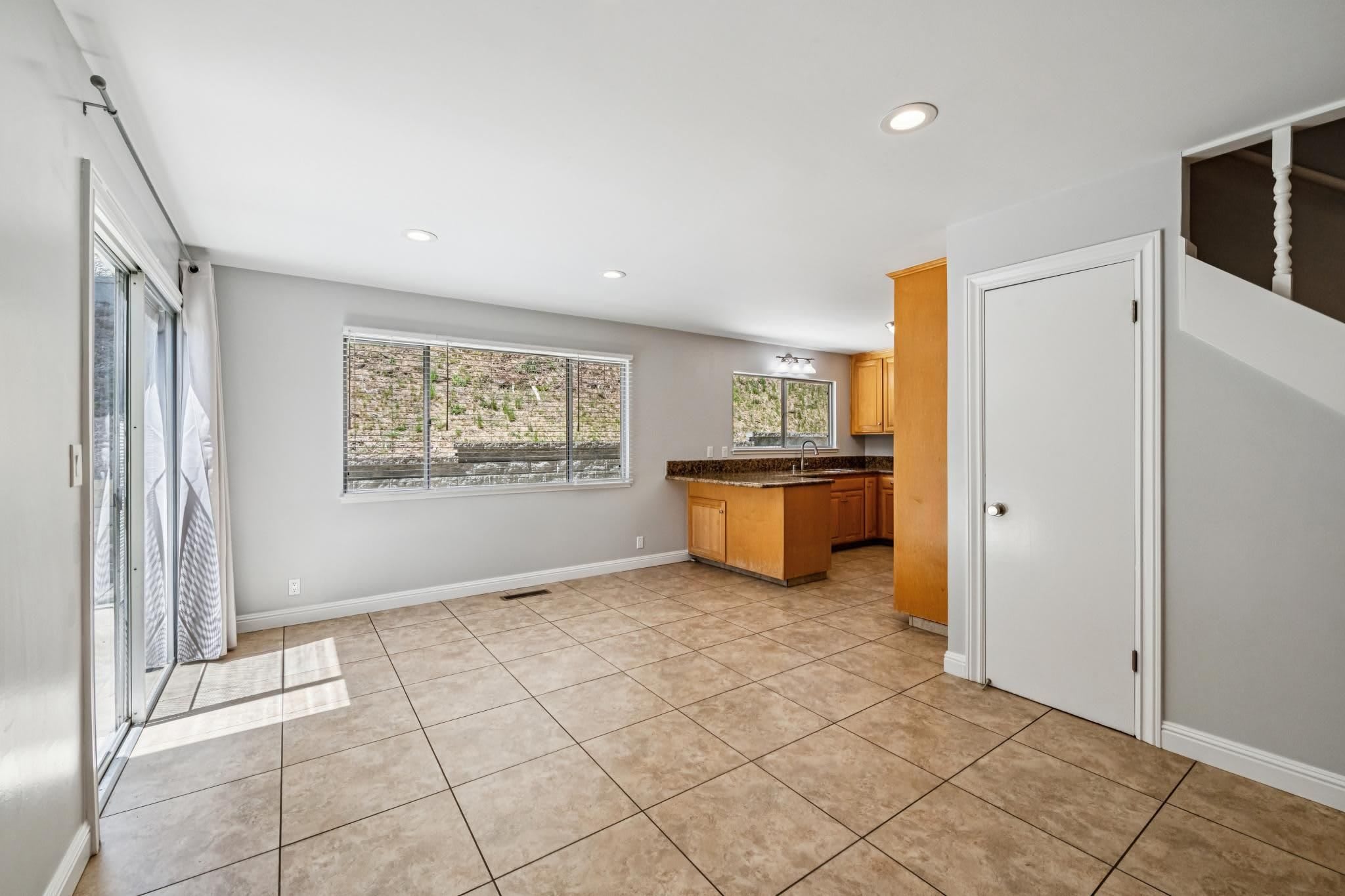 486 Butterfield Place – photo 4