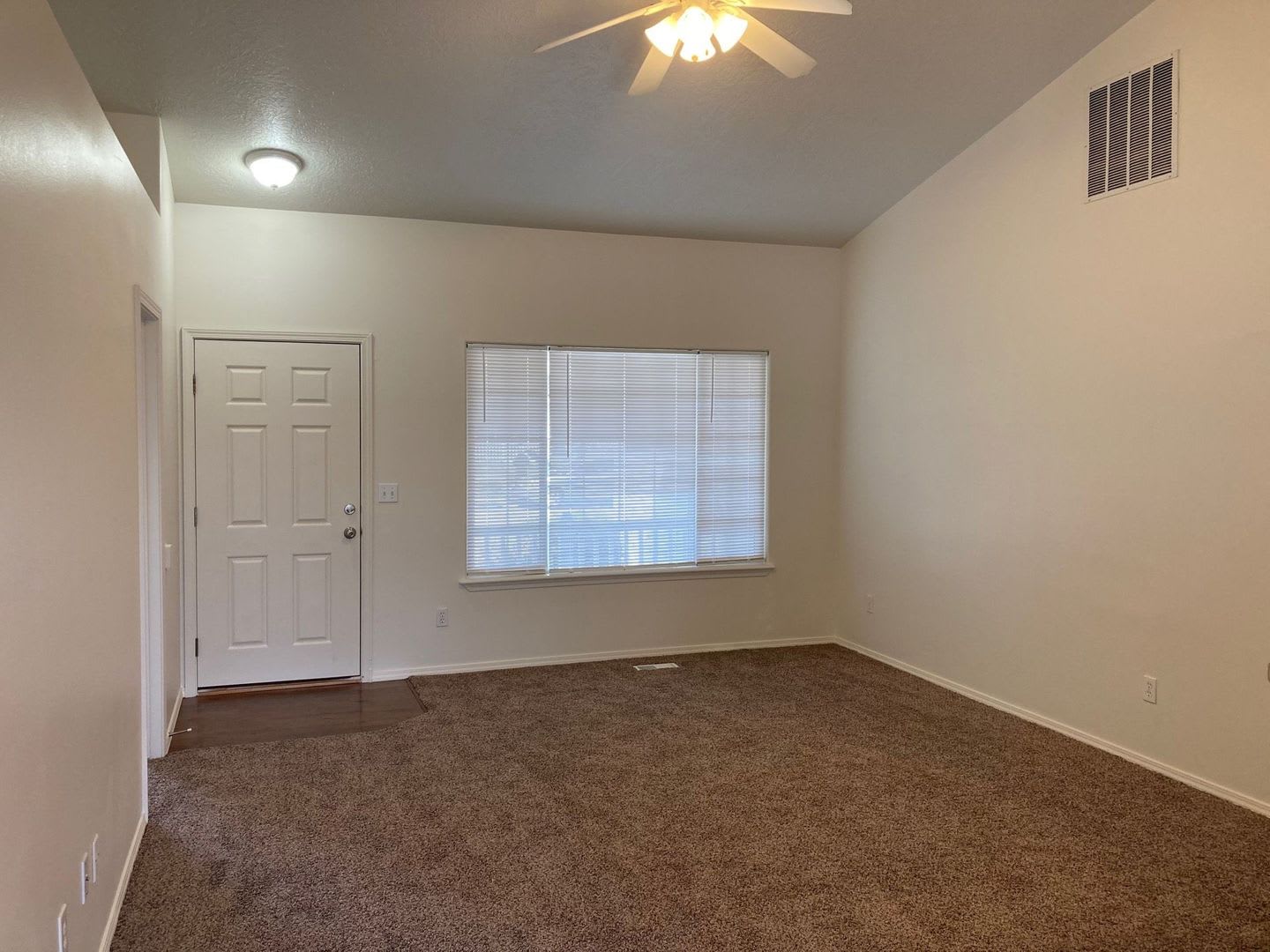 641 Heritage Park – photo 3