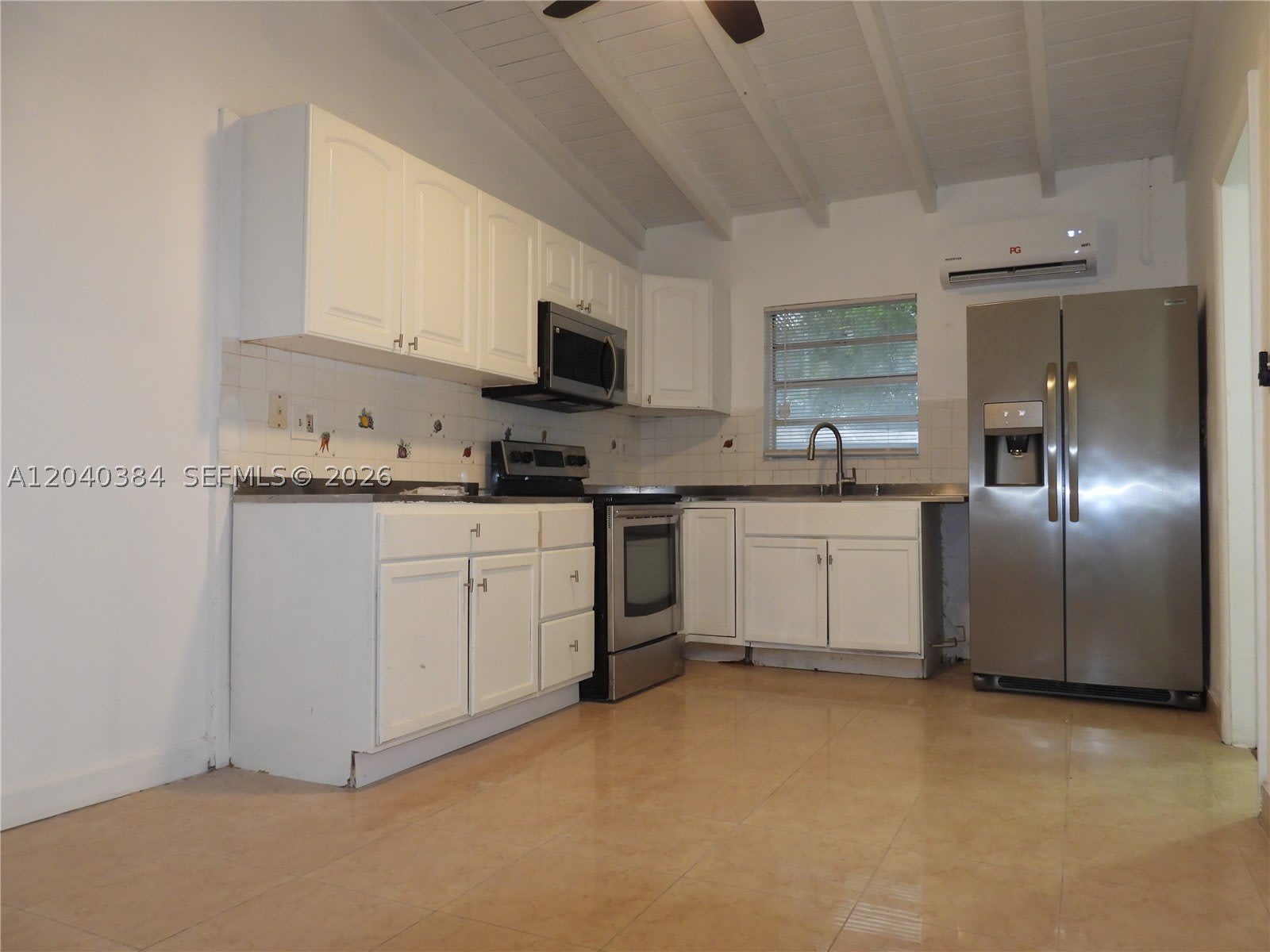 1572 Ne 149Th St – photo 2