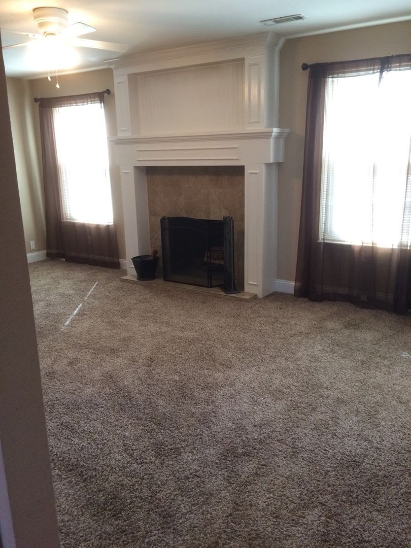 Huntington Condominiums upstairs, beautiful 2 br, 2 bth, wood burning fireplace – photo 4