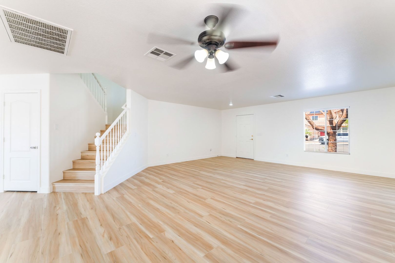 Remodeled 4-Bedroom on a Cul-de-Sac lot in Iron Mountain Ranch – photo 5