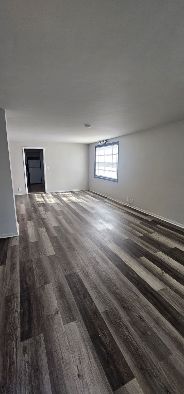 1105 W Jefferson Blvd – photo 2