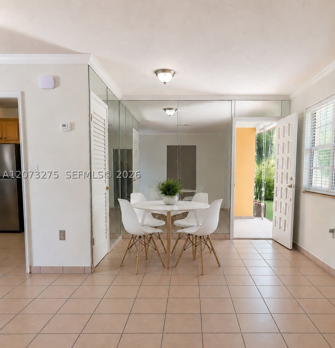 940 Benevento Ave – photo 3