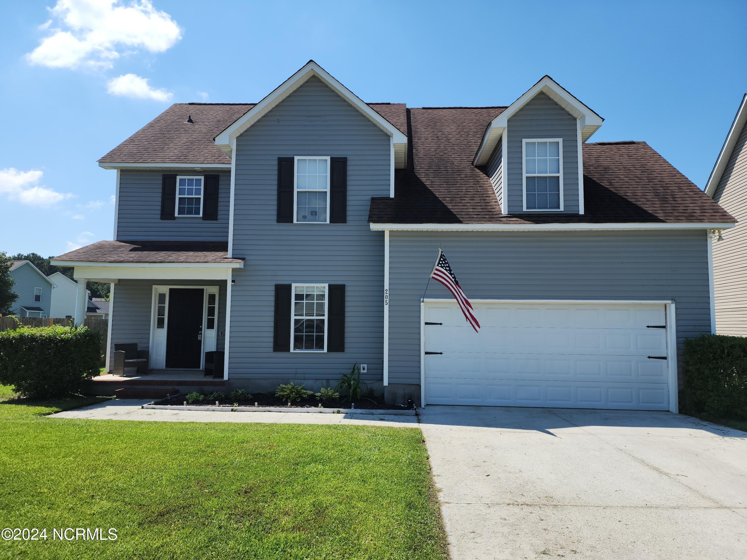 205 Ashcroft Drive – photo 1