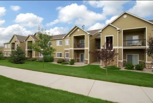 Reserve at Centerra Apartment Townhomes – photo 1