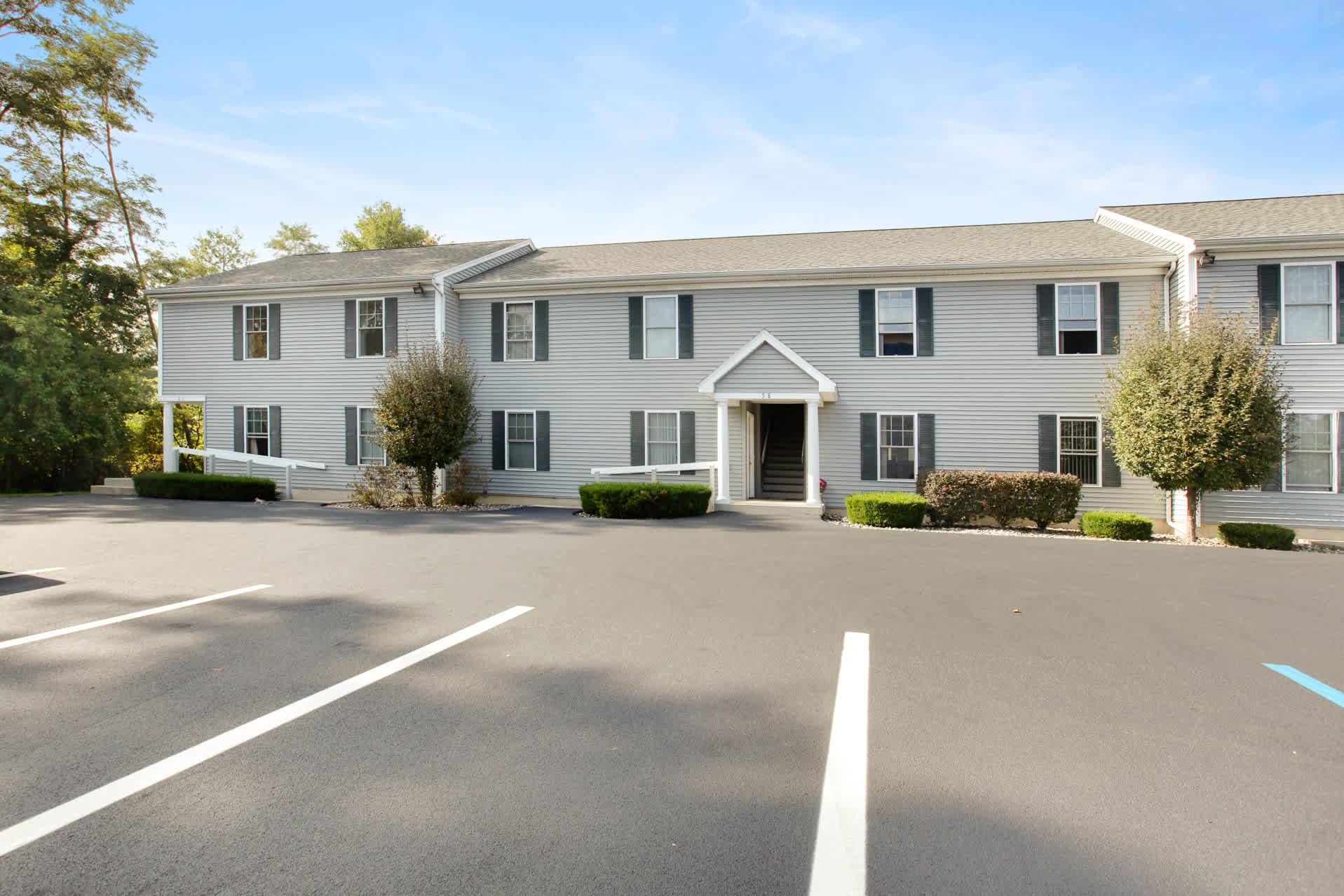 Graystone Apartments – photo 2
