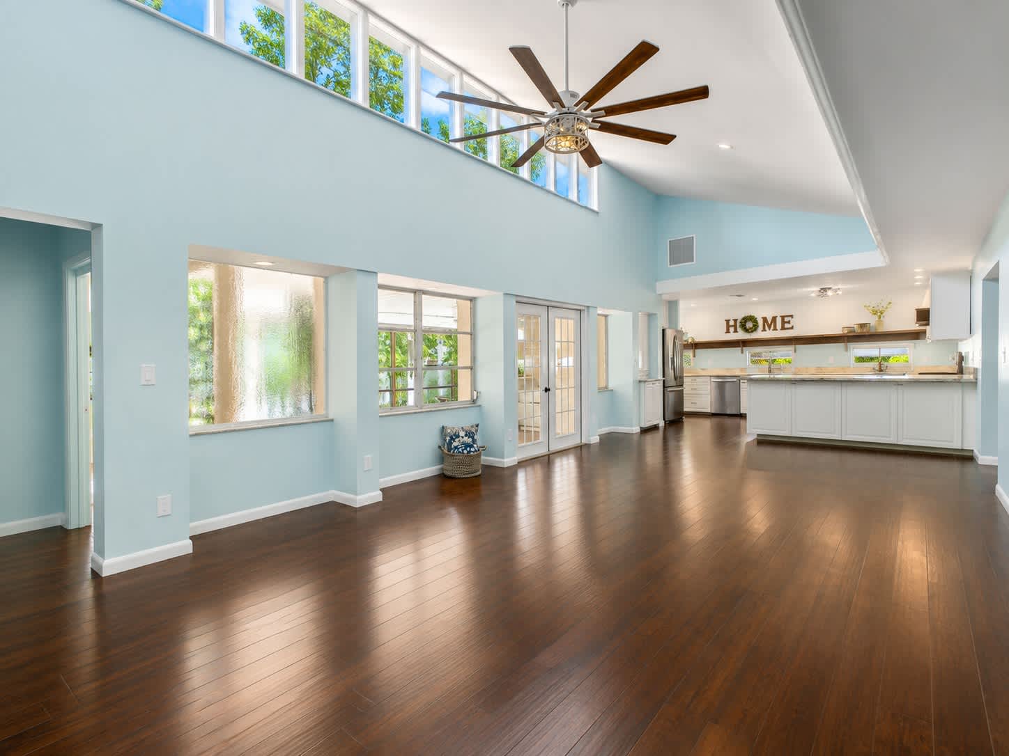 8512 Chatham St – photo 4