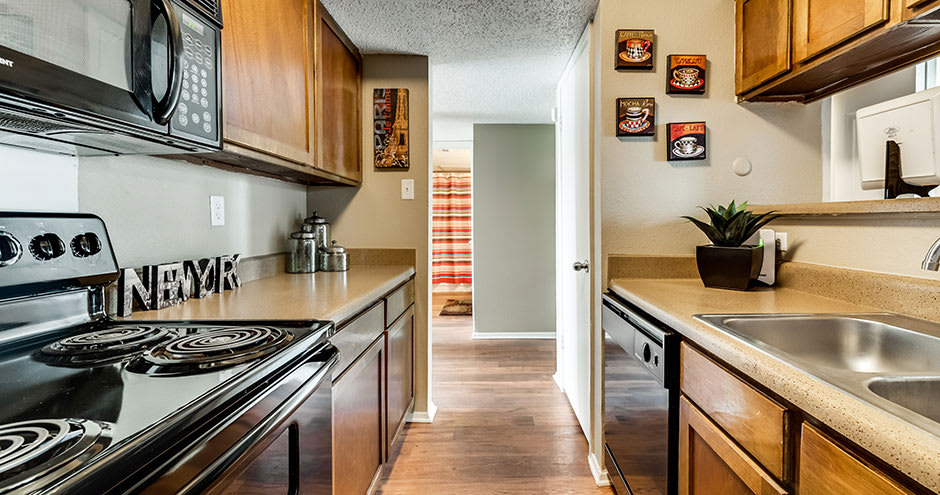 Chelsea Creek Apartments – photo 2
