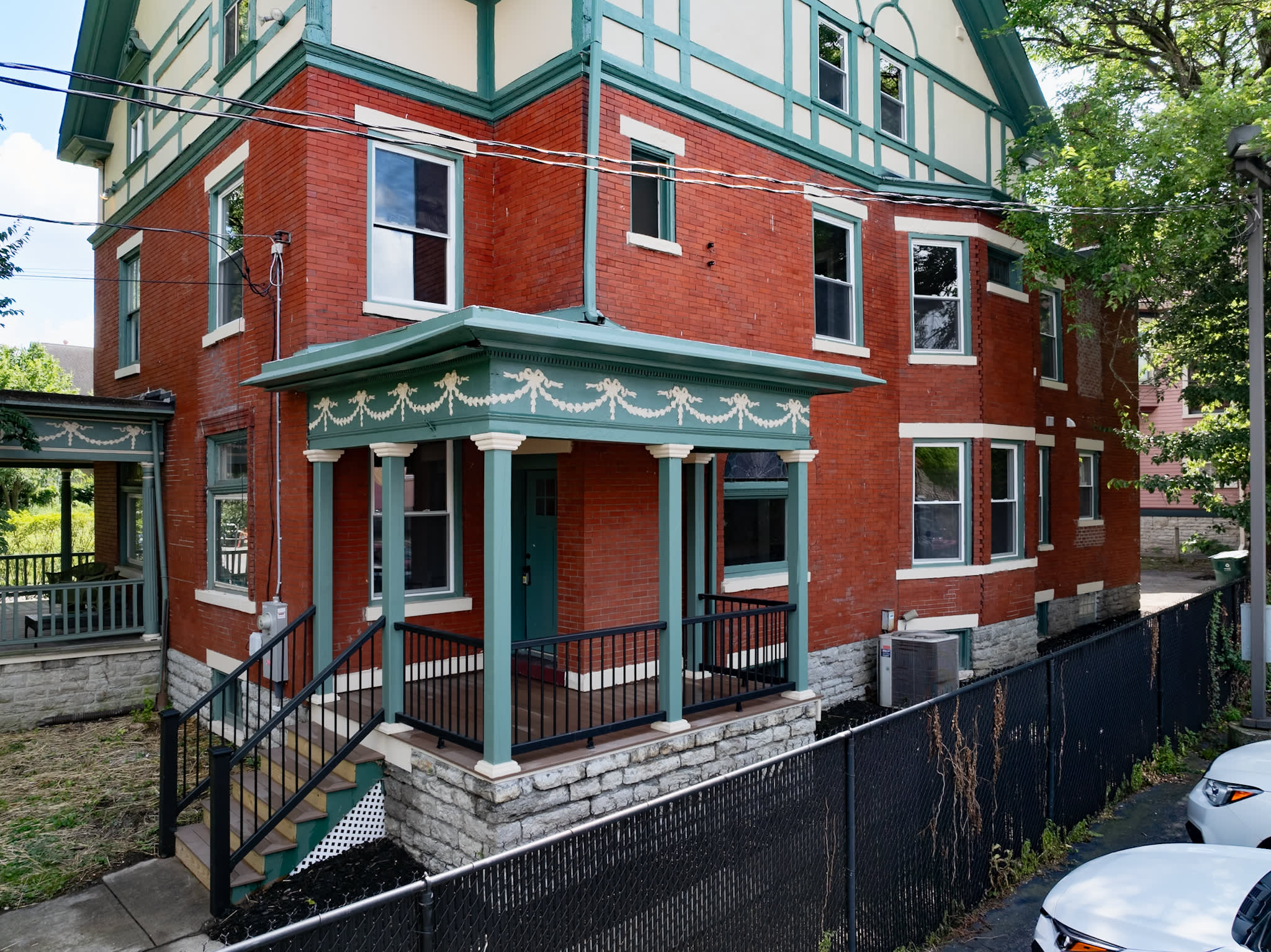 2369 Park Ave – photo 1