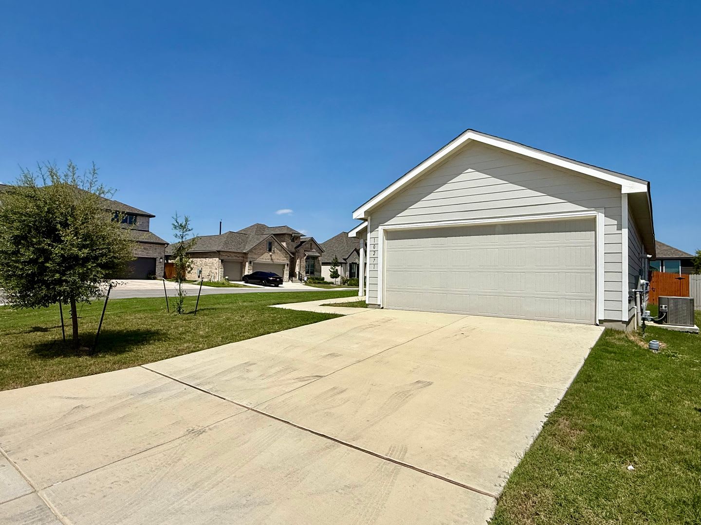 Beautiful 4 bedroom, 2 bathroom Home in Vida near Texas A&M San Antonio! – photo 4