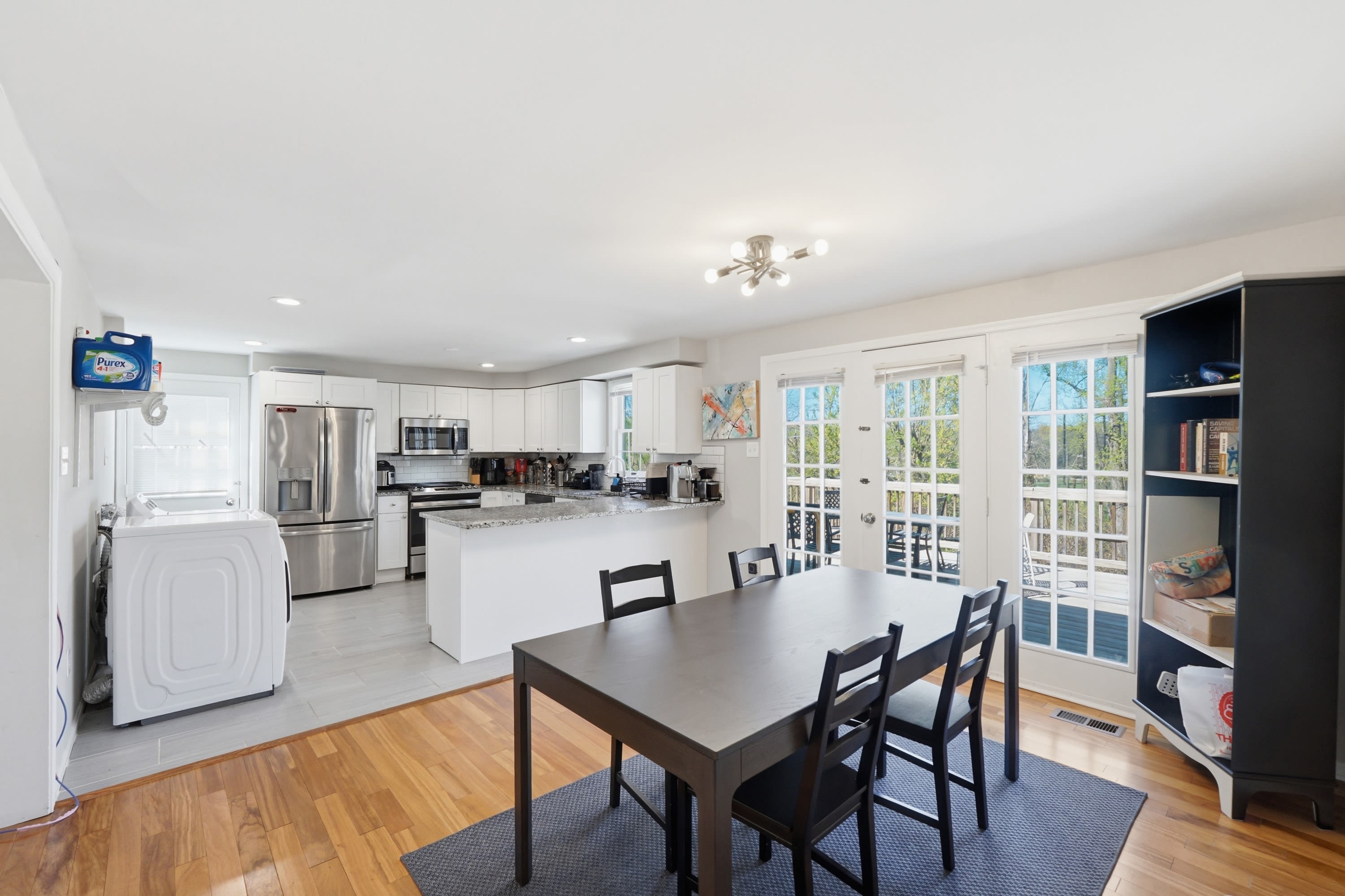 9008 Autoville Drive – photo 2