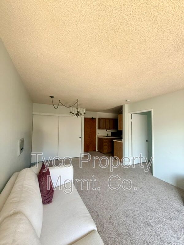 6650 Amherst Street – photo 4