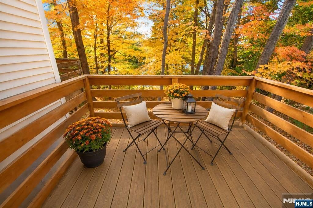 2 Cottage Place – photo 2