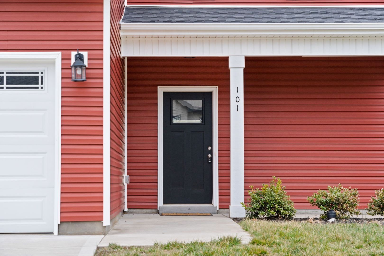 Pet Friendly Three Bedroom! – photo 4