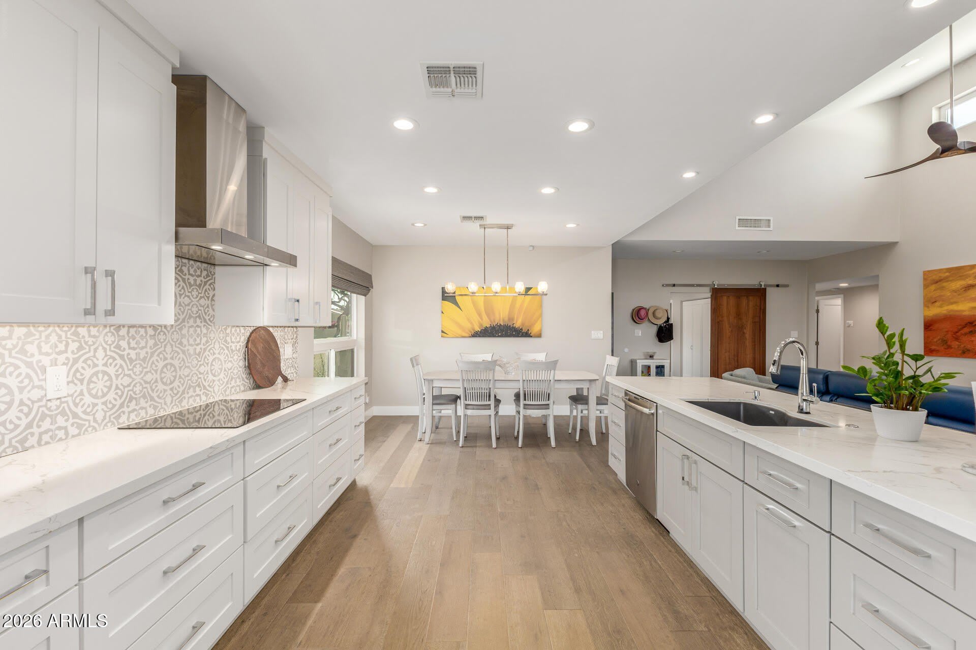 5137 N 79Th Place – photo 2