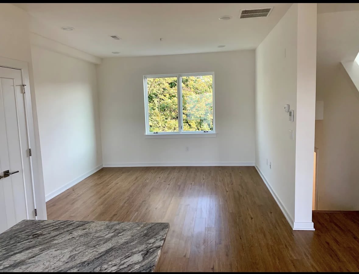 331 East Girard Avenue – photo 3