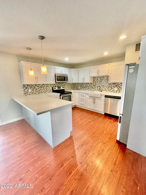 6820 E Moreland St – photo 3