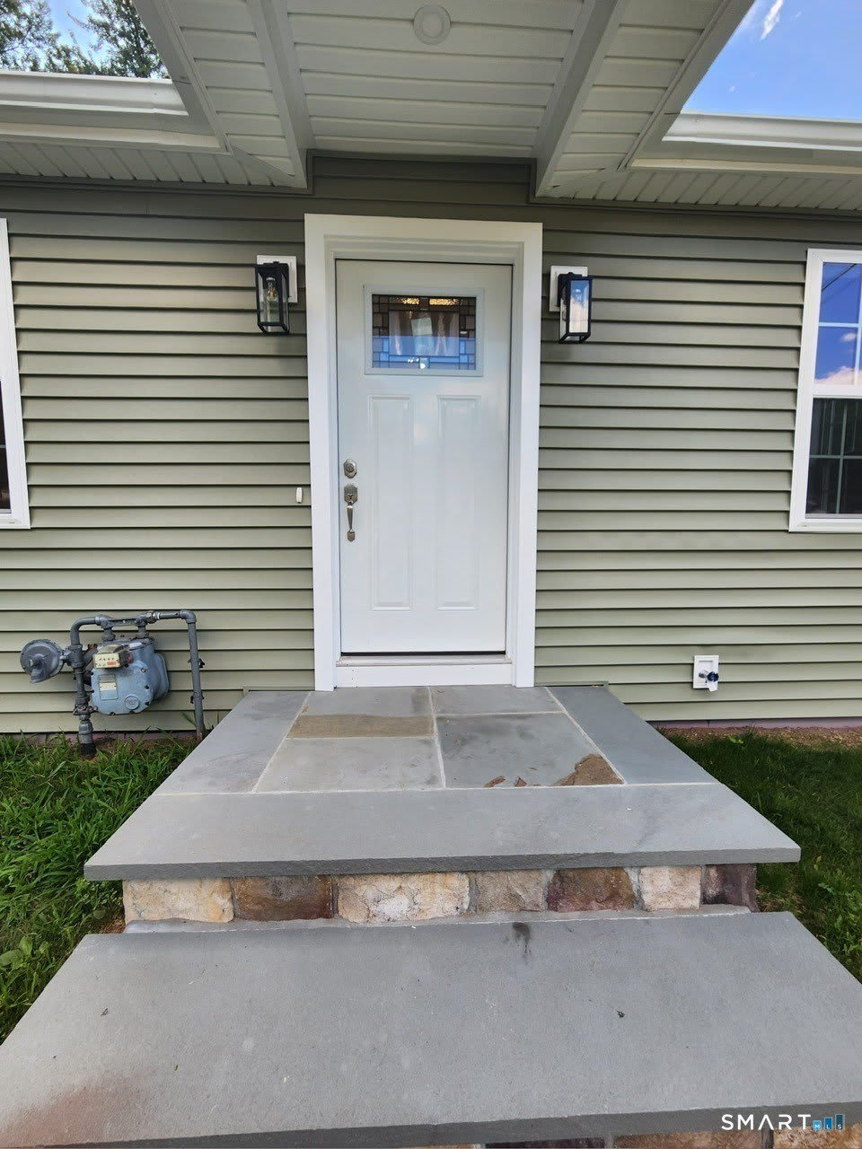 44 Rosewood Avenue – photo 1