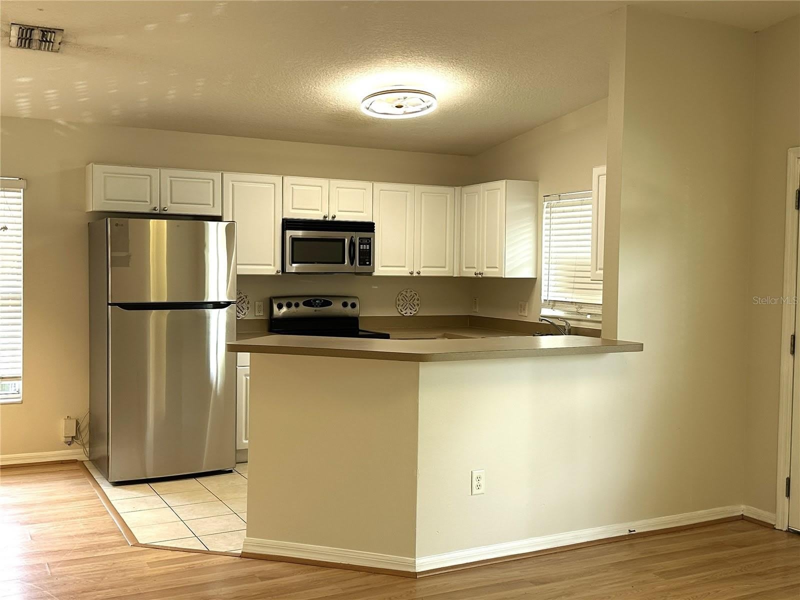 1717 W NASSAU Street – photo 4