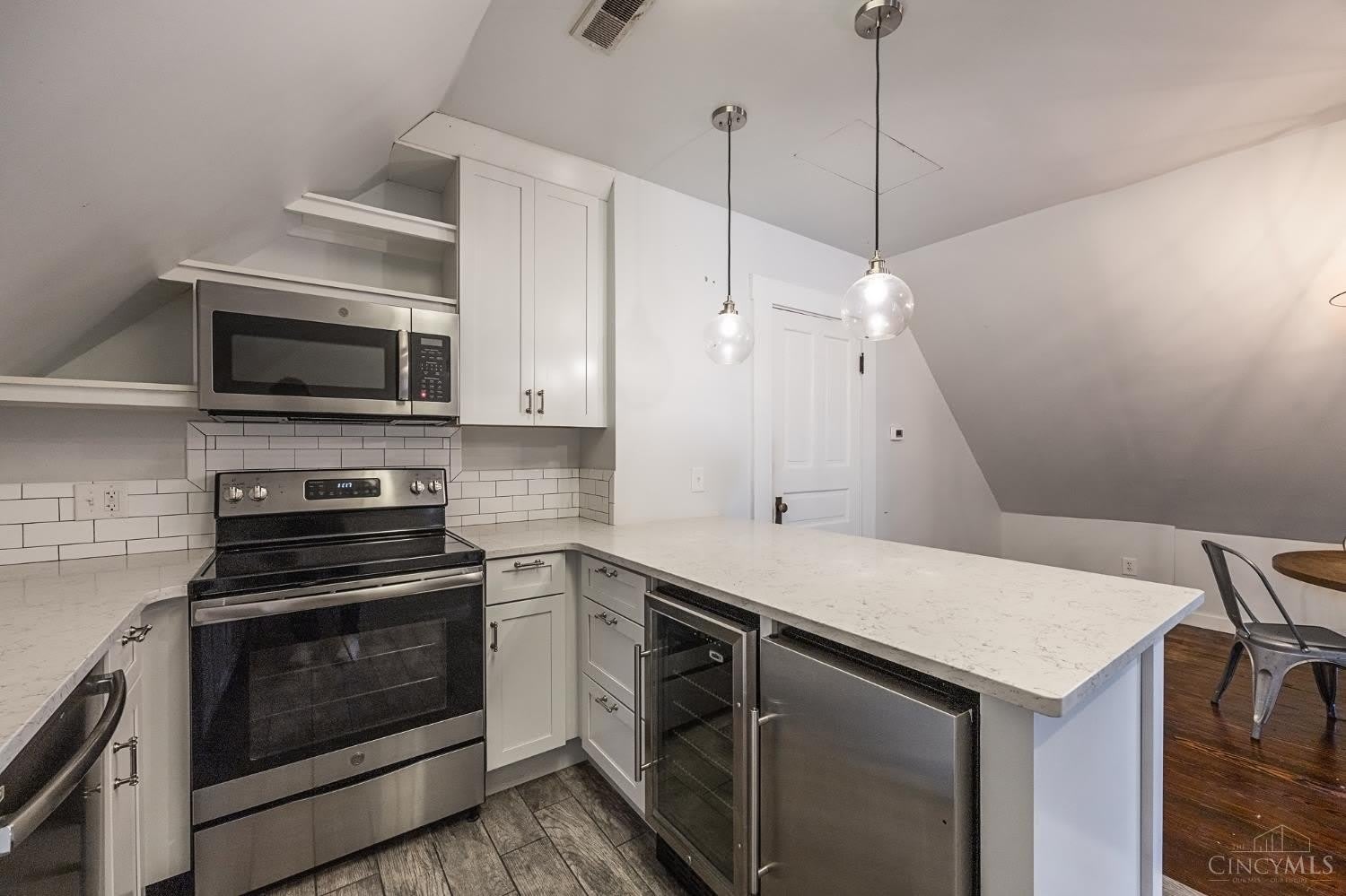 2412 Fairview Avenue – photo 4