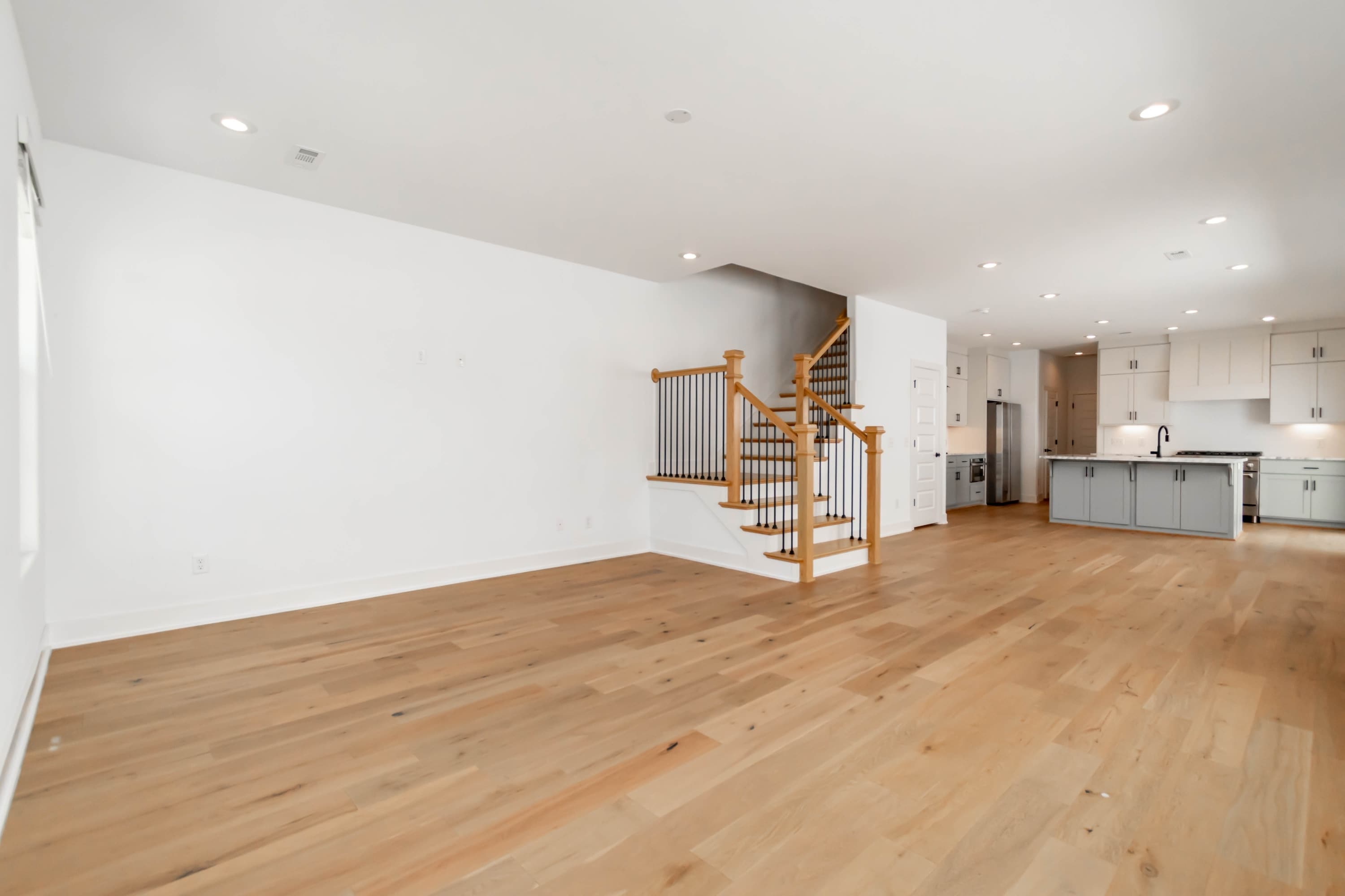 1023 South Hollywood Avenue – photo 3