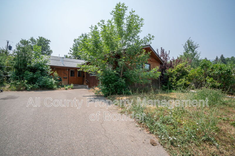 1045 Toedtli Drive – photo 2