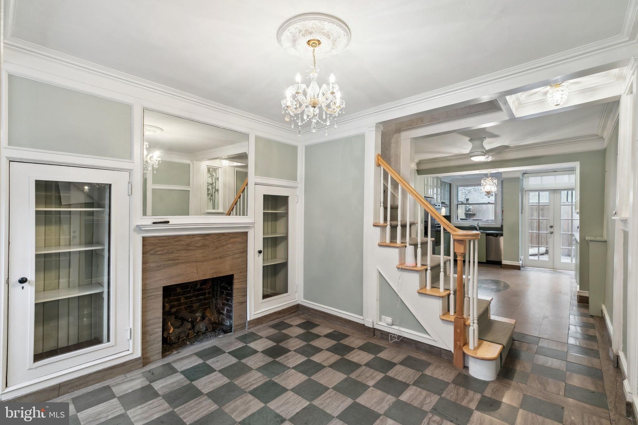 423 S CARLISLE Street – photo 3
