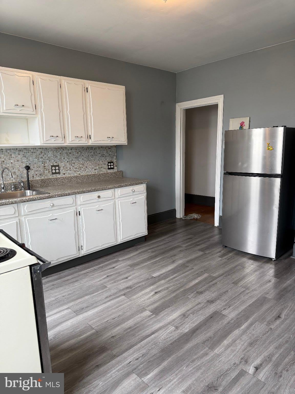 2731 E CUMBERLAND Street – photo 1