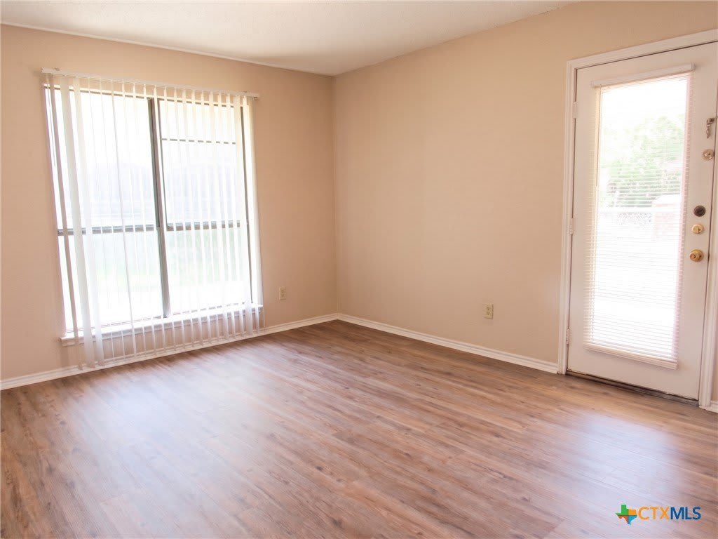 1706 Wickfield Way – photo 5