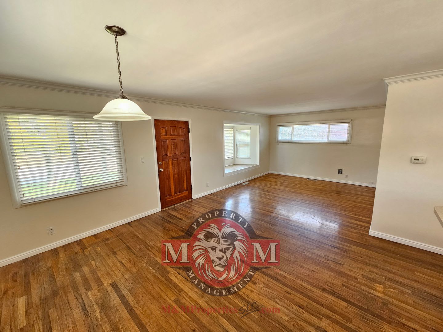Great 4 Bd 2 Bath Home in Sandy – photo 4